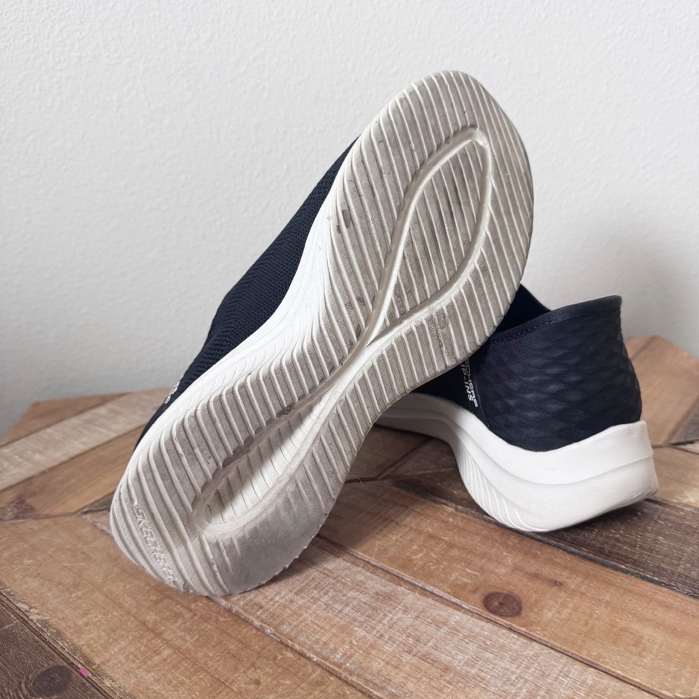 Skechers Women's Hands Free Slip-Ins Ultra Flex 3.0 Brilliant Wide Width Sneaker - Picture 13 of 13